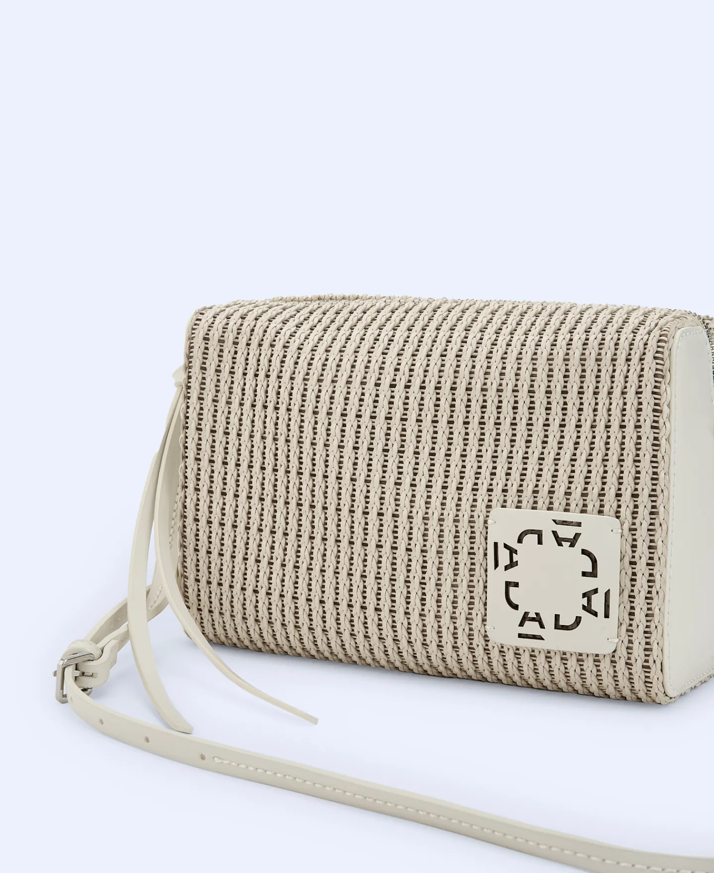 Adolfo Dominguez Bolsos>Bandolera Mediana Reciclada Trenzada Gris Claro