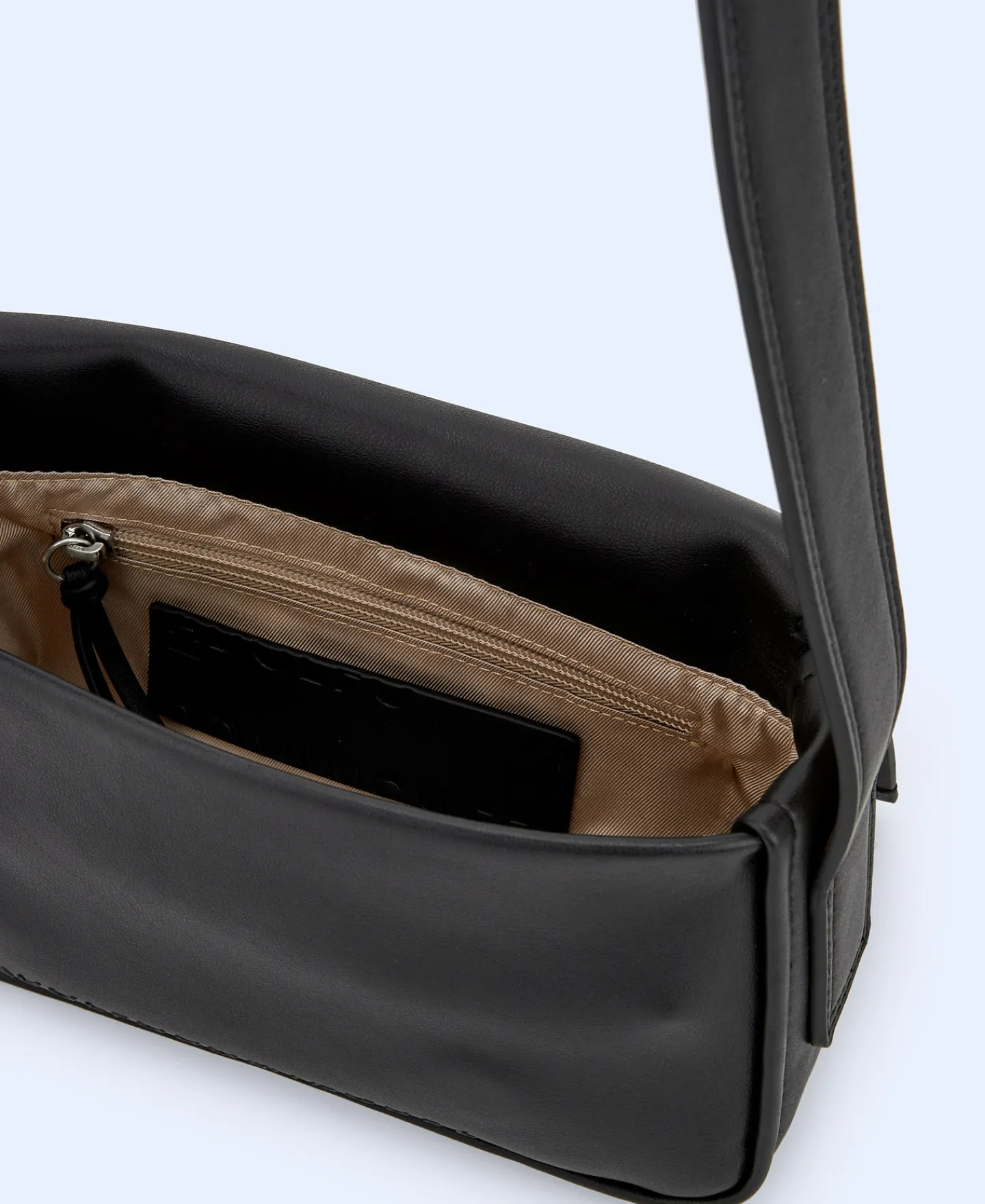 Adolfo Dominguez Bolsos>Bandolera Pequena En Textura Lisa Negro