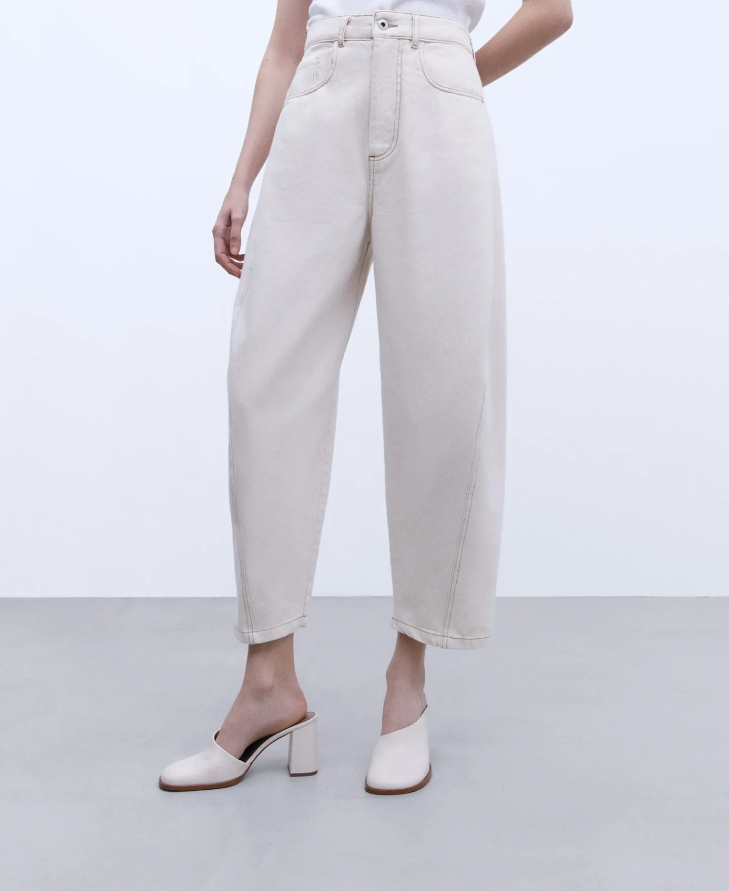 Adolfo Dominguez Pantalones>Pantalon Vaquero Banana En Algodon Crudo
